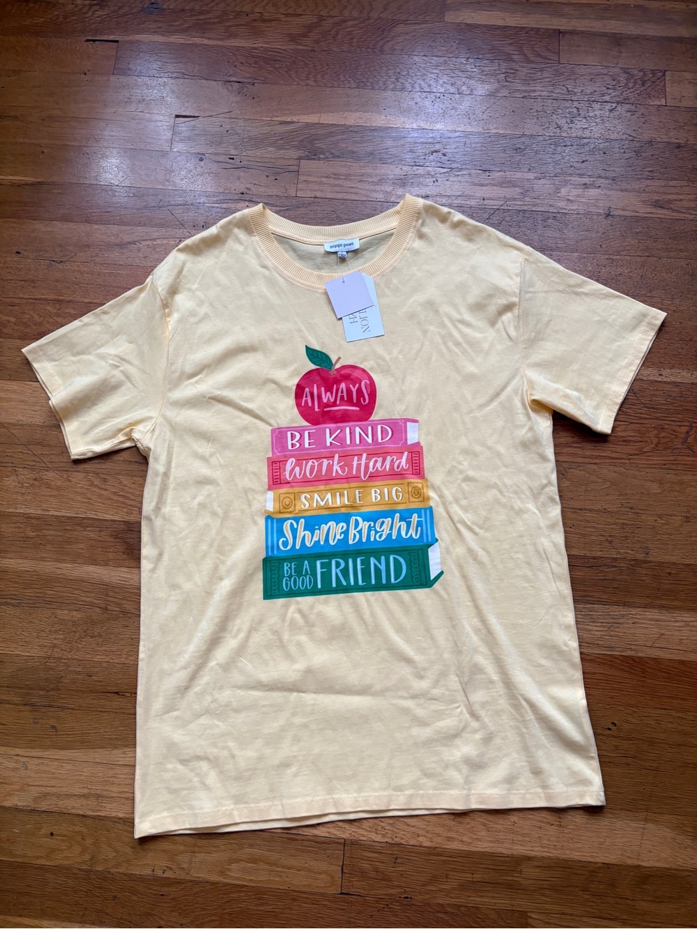 NEW Pippi Post Yellow Books teacher Graphic Tee women’s large